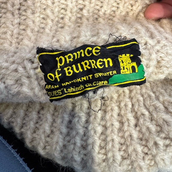 Prince of Burren Irish Knit Cable Sweater Unisex Aran
Islands Hand knit Sz M - Picture 8 of 10